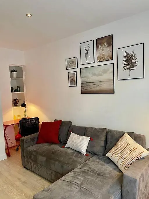 600M Gare Et 400M Gem: Lit Double, Wifi Fibre Apartment Grenoble 0*,  France
